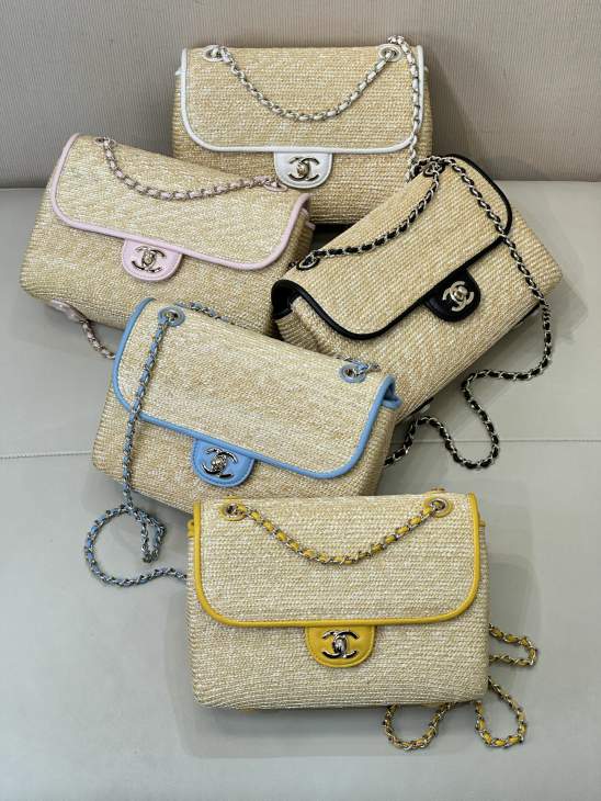 Picture of Chanel Handbags 2 _SKUfw241230016fw